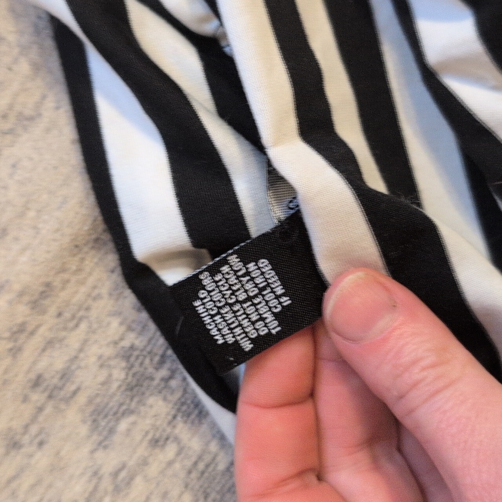 Black and White Striped Off-Shoulder Top - Picture 7 of 7